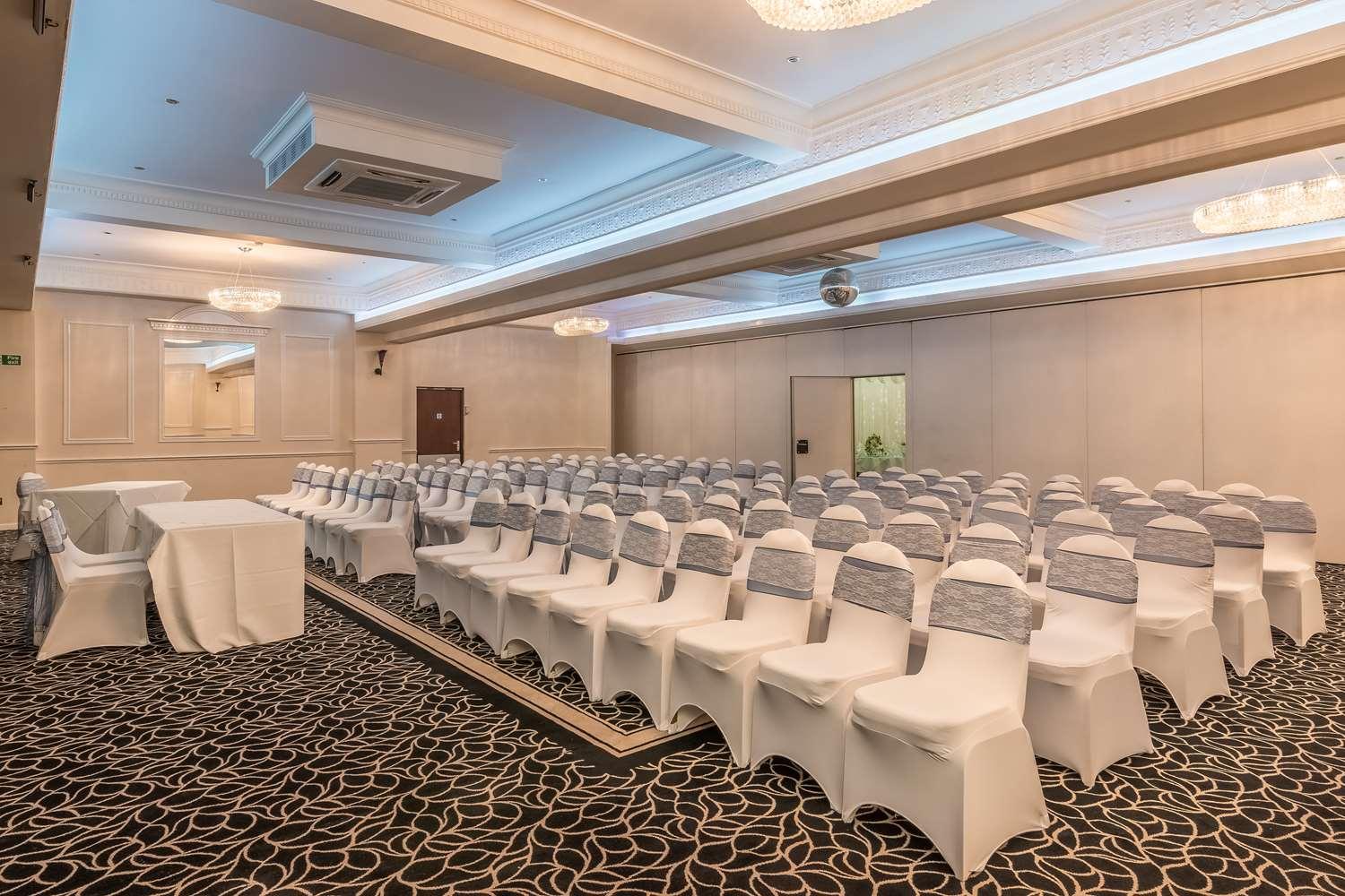 Best Western Rockingham Forest Hotel Corby Bagian luar foto