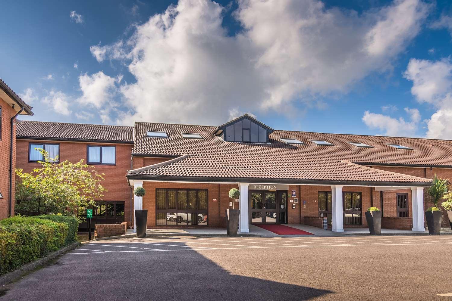 Best Western Rockingham Forest Hotel Corby Bagian luar foto