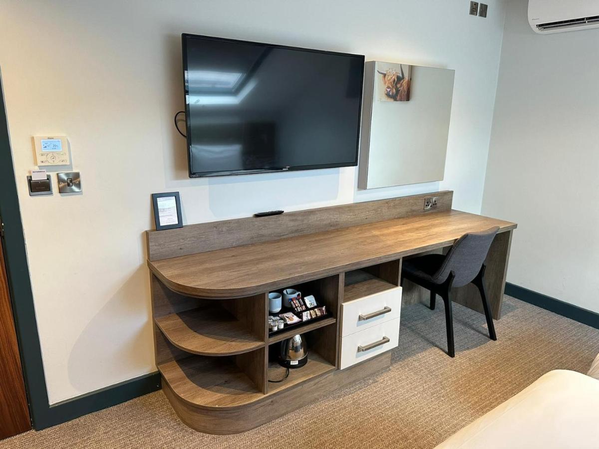 Best Western Rockingham Forest Hotel Corby Bagian luar foto