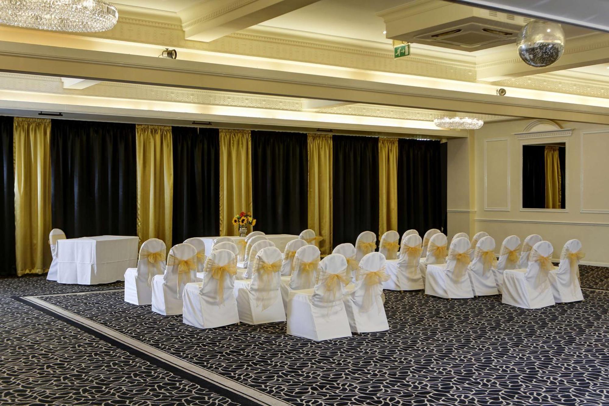 Best Western Rockingham Forest Hotel Corby Bagian luar foto