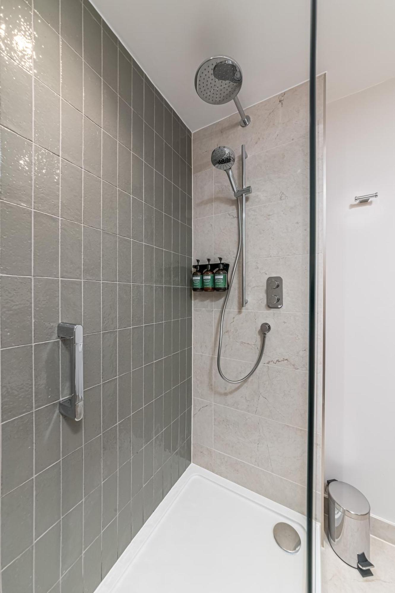 Best Western Rockingham Forest Hotel Corby Bagian luar foto