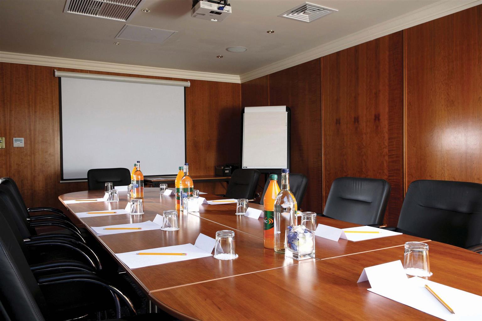 Best Western Rockingham Forest Hotel Corby Bisnis foto